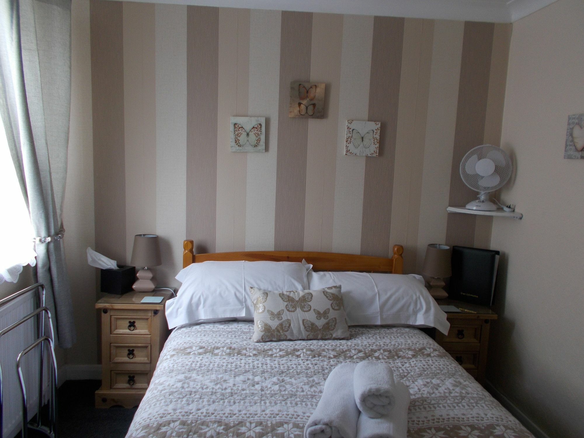 Twin Palms Guesthouse Great Yarmouth Exterior photo